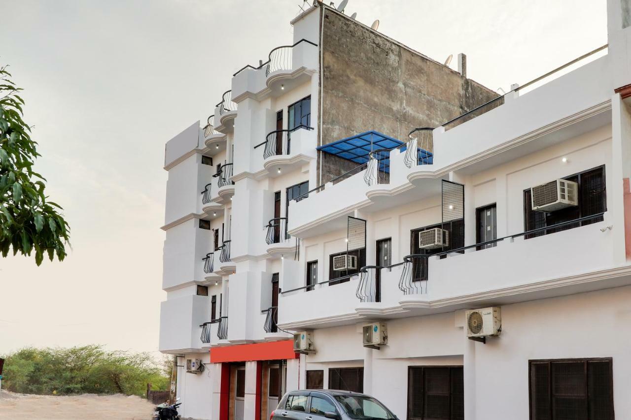 Spot On 38567 Hotel Aryan Lucknow Eksteriør bilde